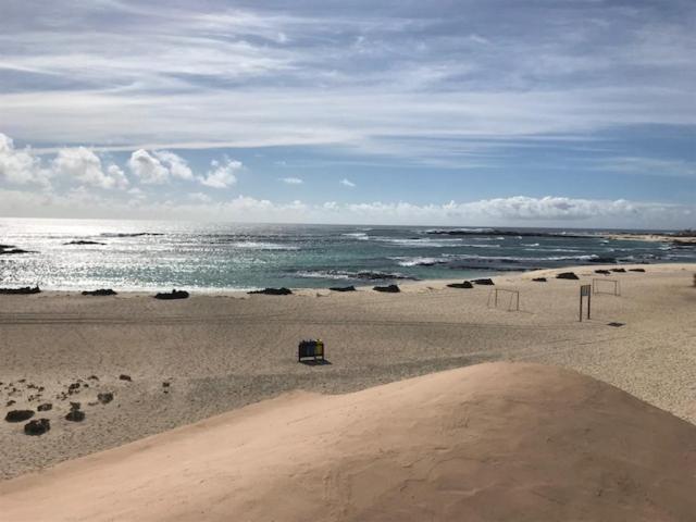 Apartamento La Concha Seaview Direct At The Beach & Sea Cotillo Екстериор снимка